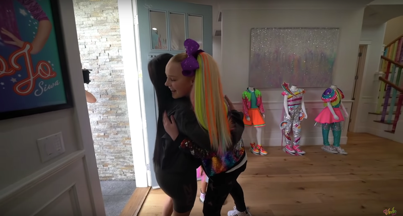 Illustration for article titled JoJo Siwa Babysits North West in Her Claire's Gift Shop Of a Home